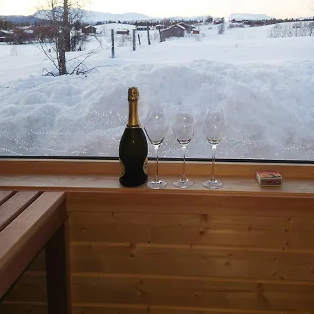 Дом отдыха Mountain With Wood-fired Sauna And A View